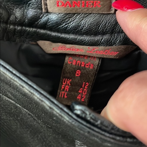 Zara / Aritzia/ - Picture 16 of 16